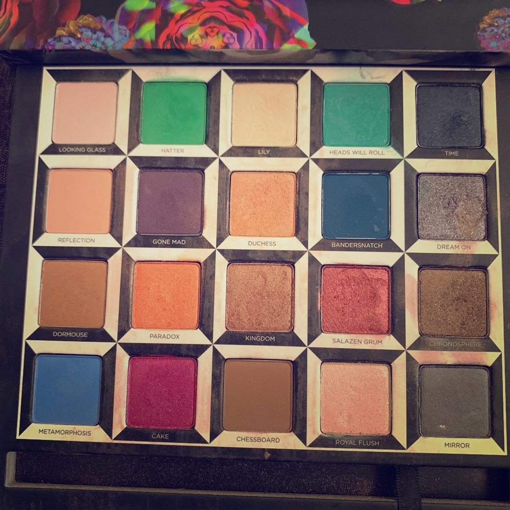Eyeshadow palette